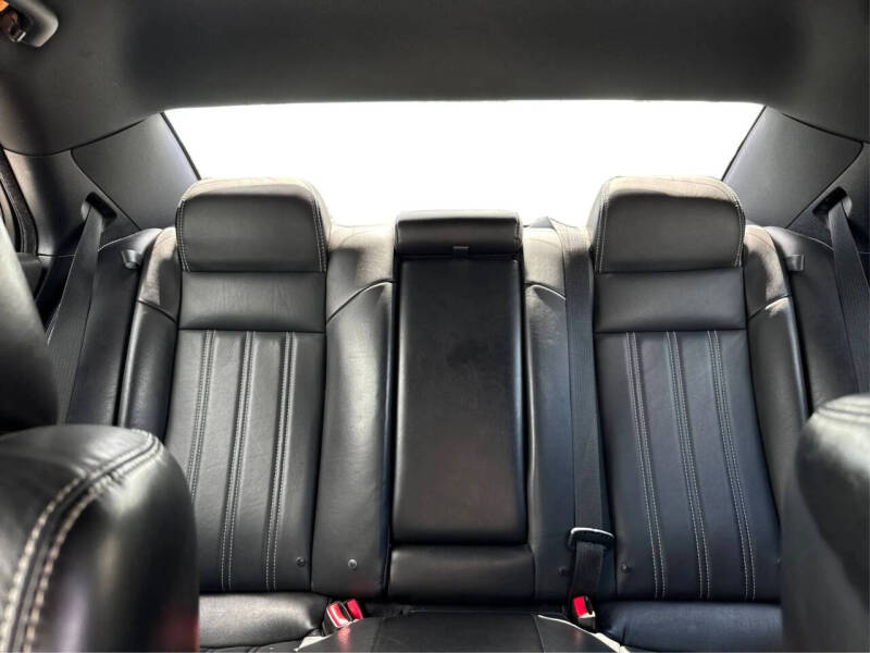 2016 Chrysler 300