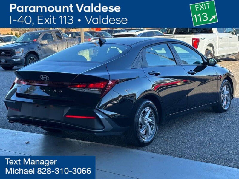 2024 Hyundai Elantra SE