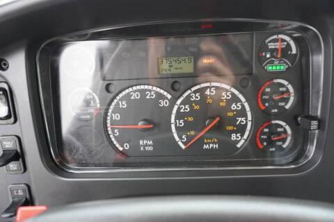 2015 Freightliner M2 106