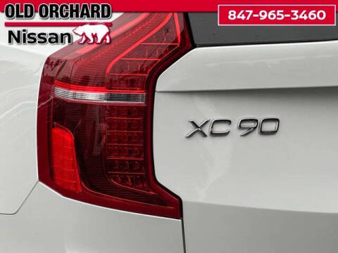 2023 Volvo XC90 Recharge T8 Plus Dark Theme