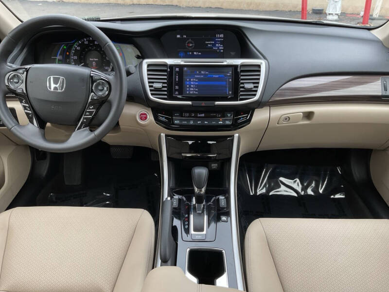 2017 Honda Accord Hybrid EX-L