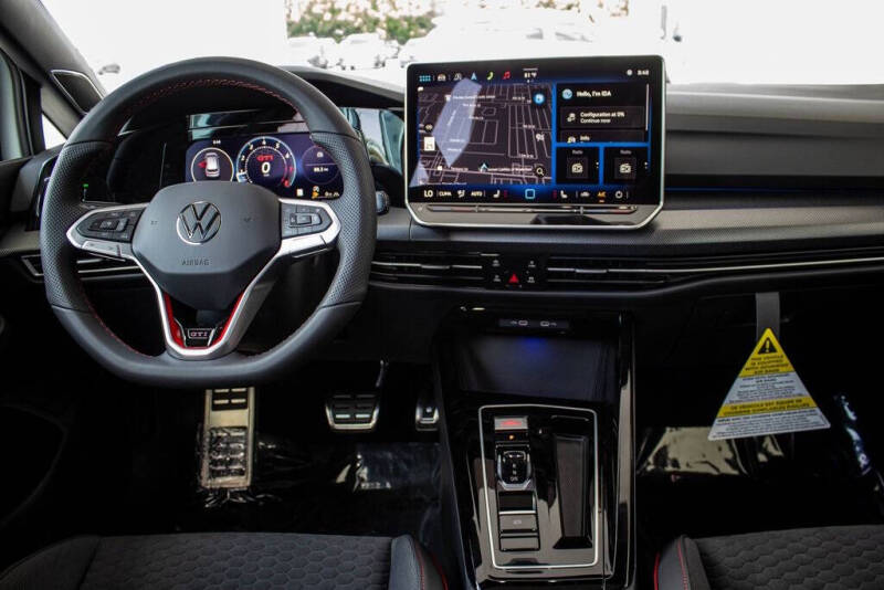 2025 Volkswagen Golf GTI SE