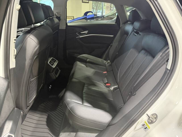 2019 Audi e-tron quattro Premium Plus