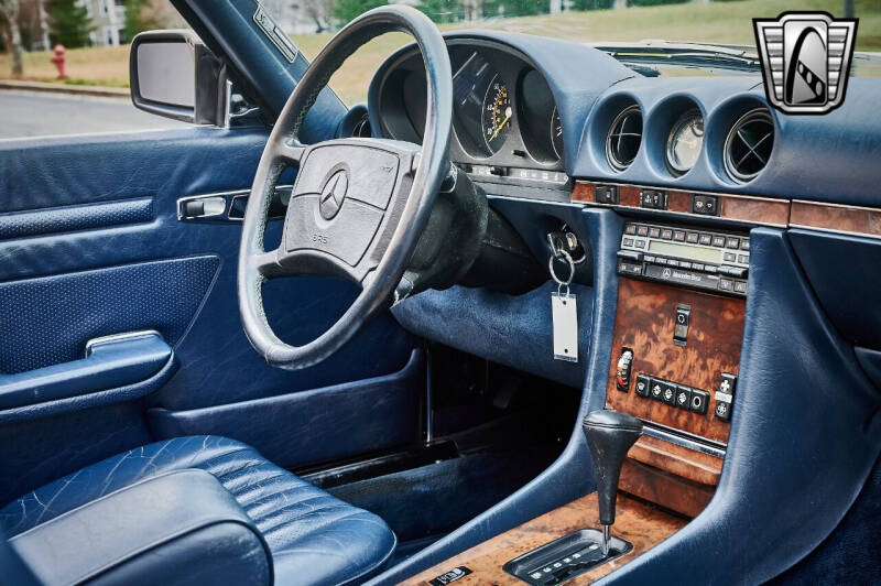1988 Mercedes-Benz 560-Class 560 SL