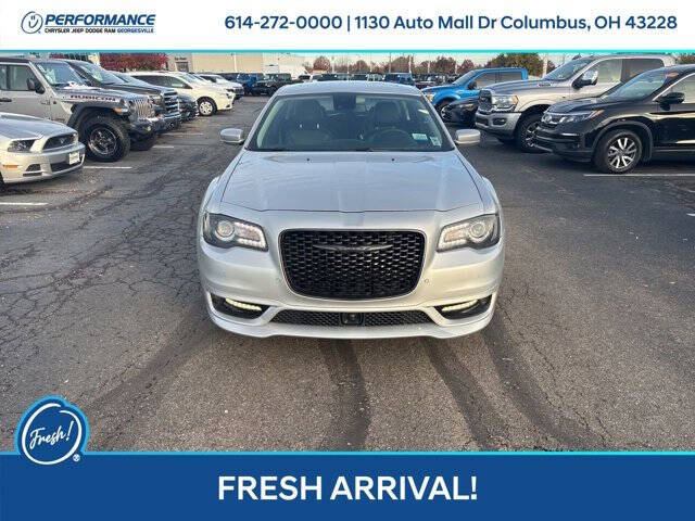 2023 Chrysler 300 Touring L