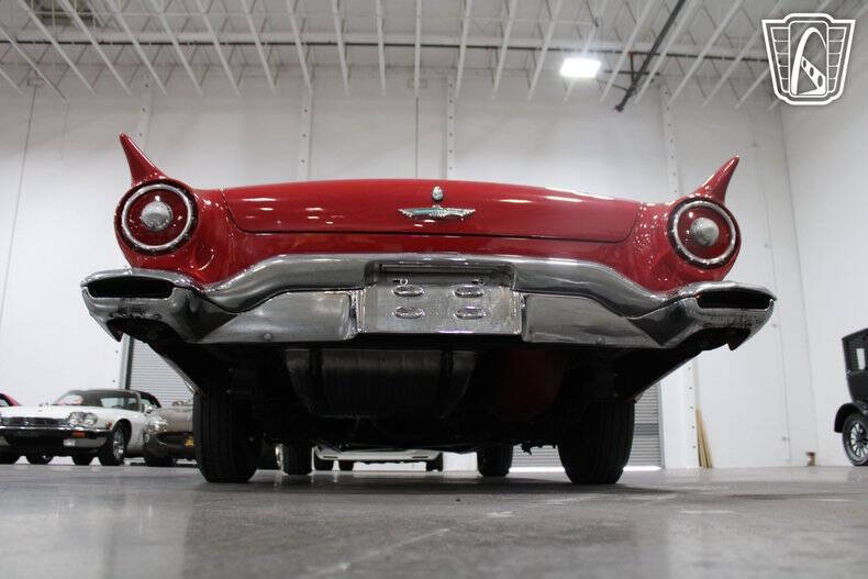 1957 Ford Thunderbird