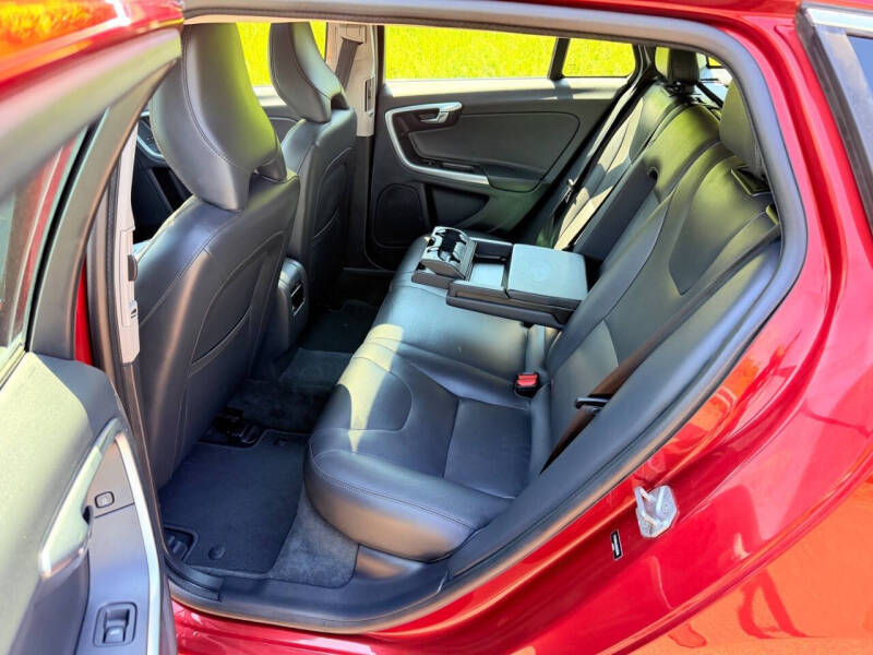 2016 Volvo V60 T5 Drive-E Premier