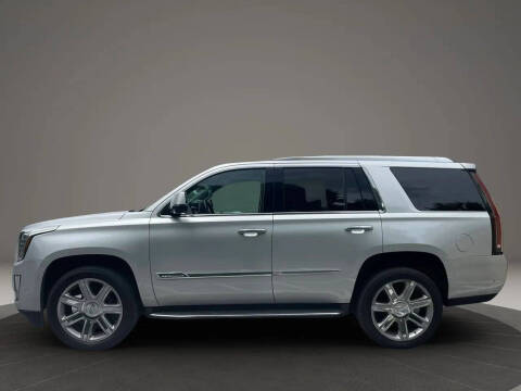 2018 Cadillac Escalade Luxury