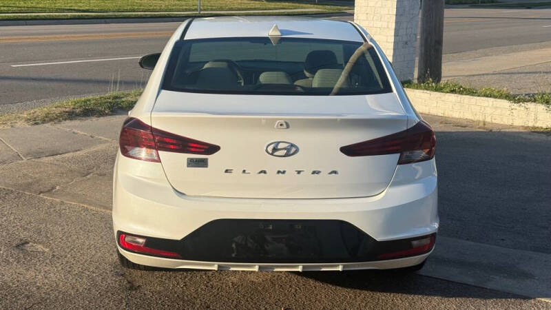 2019 Hyundai Elantra