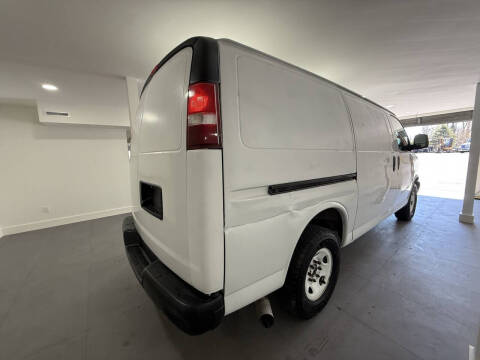 2017 Chevrolet Express 2500