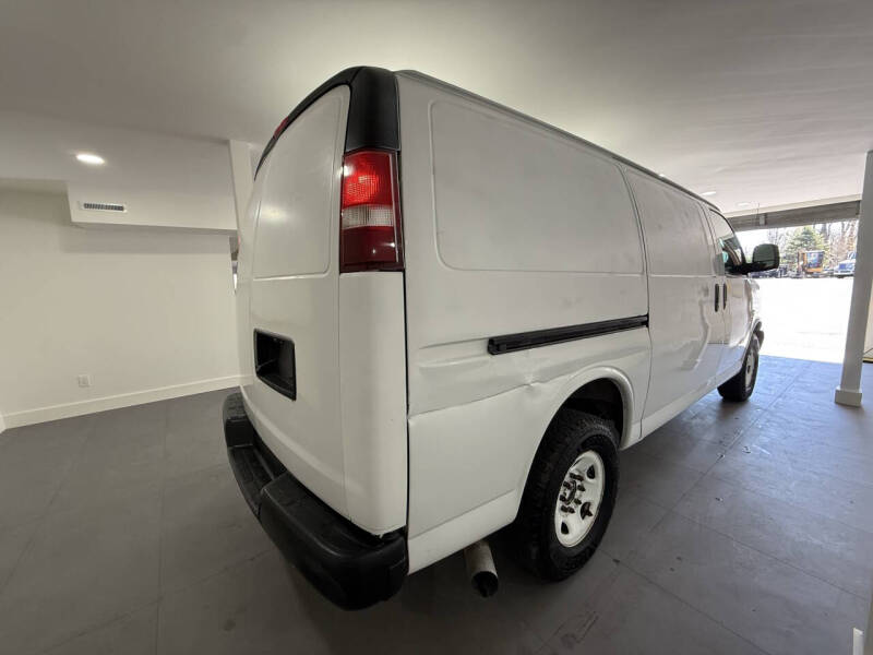 2017 Chevrolet Express 2500