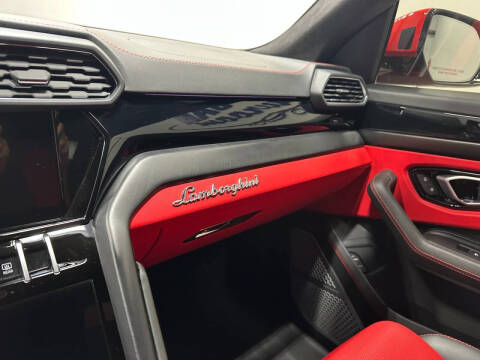 2022 Lamborghini Urus