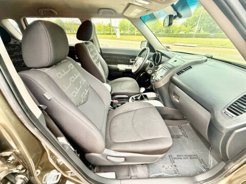 2012 Kia Soul +