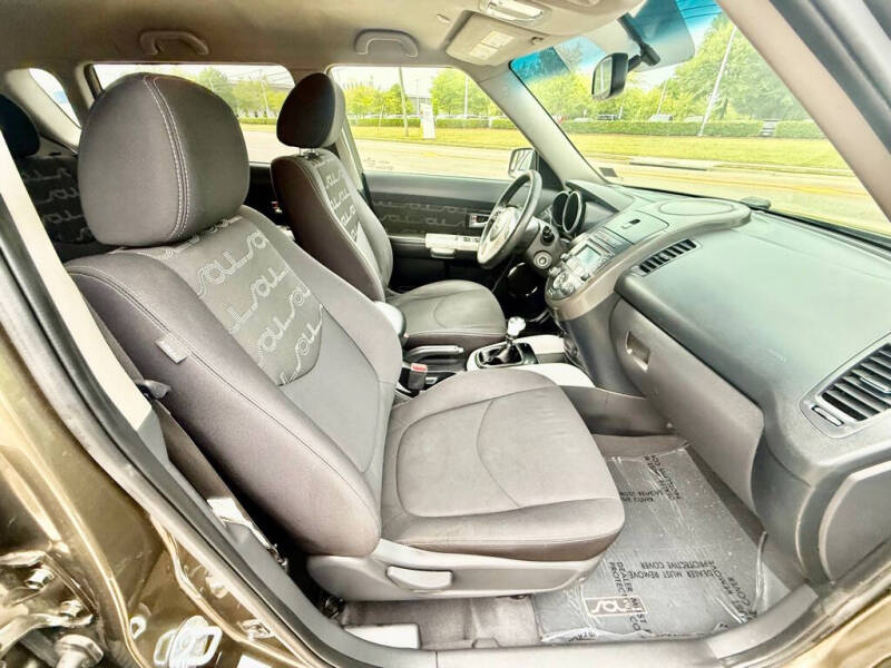 2012 Kia Soul +
