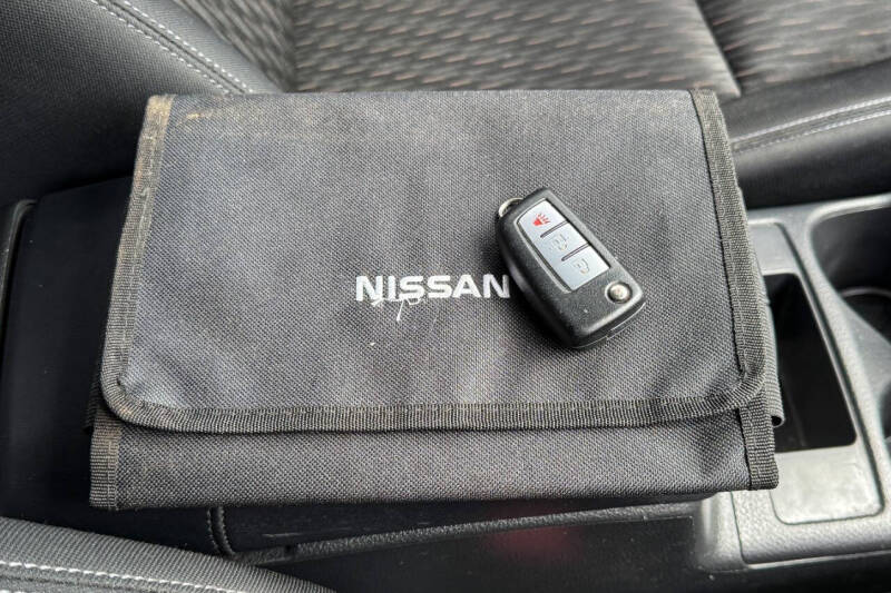 2017 Nissan Rogue S