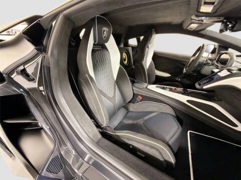 2024 Lamborghini Revuelto