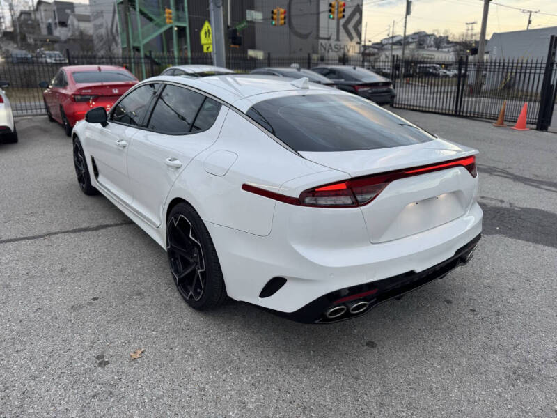 2022 Kia Stinger GT1