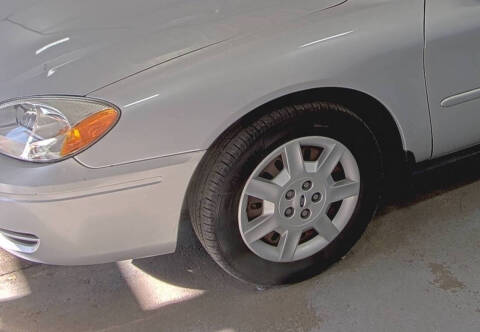2006 Ford Taurus SE