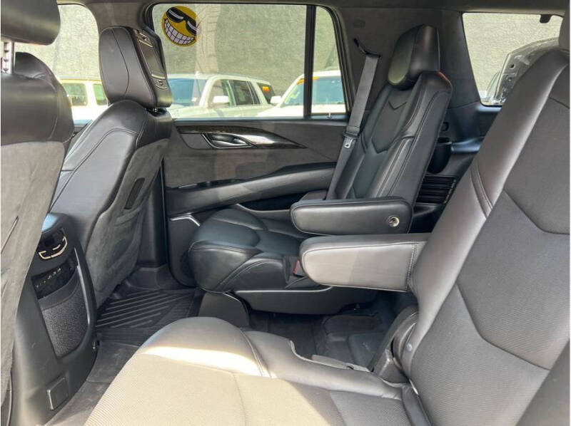 2019 Cadillac Escalade Platinum