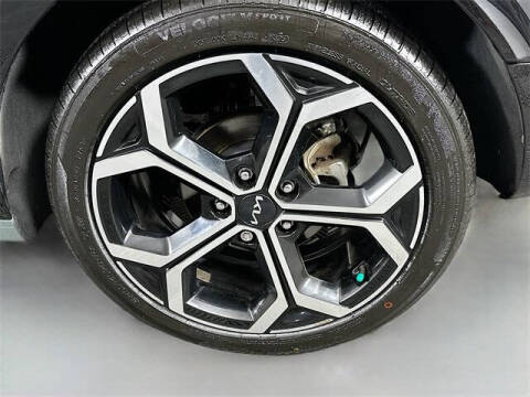 2023 Kia Niro Plug-In Hybrid SX Touring