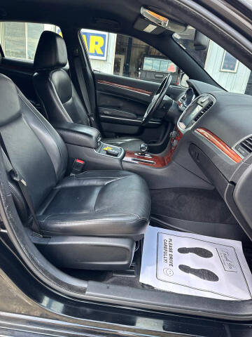 2013 Chrysler 300