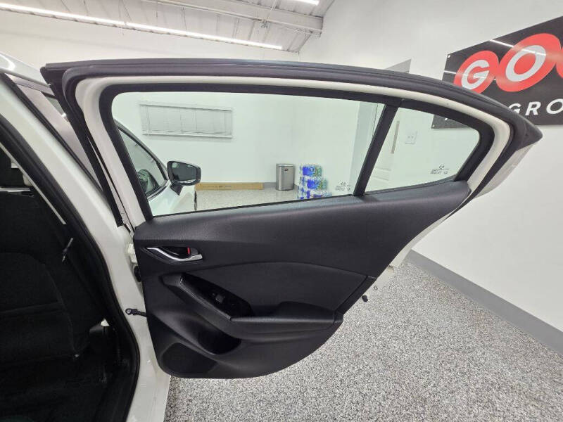 2017 Mazda MAZDA3 Sport