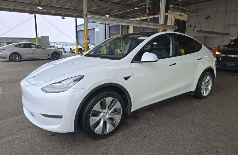 2023 Tesla Model Y Long Range