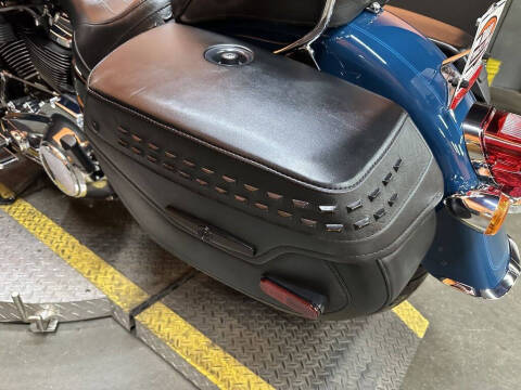 2021 Harley-Davidson FLHC - Heritage Classic
