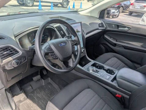 2022 Ford Edge SE