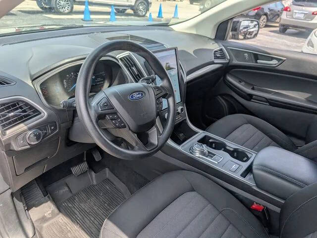 2022 Ford Edge SE
