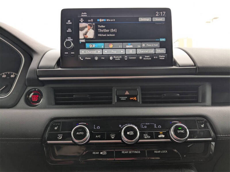 2024 Honda Pilot EX-L w/Rear Captain's Chairs