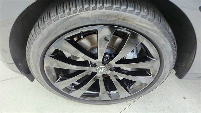 2024 Land Rover Range Rover Sport P360 SE