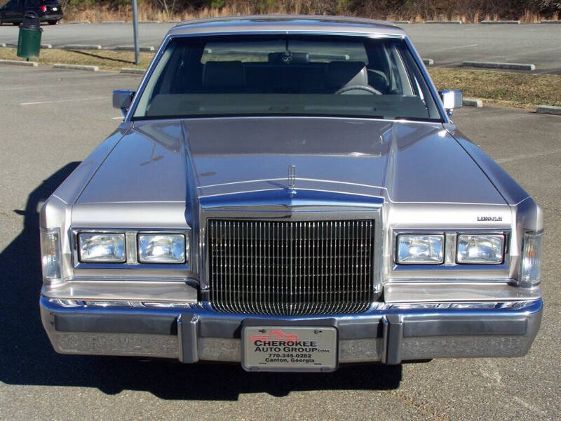 1988 Lincoln Town Car Signature