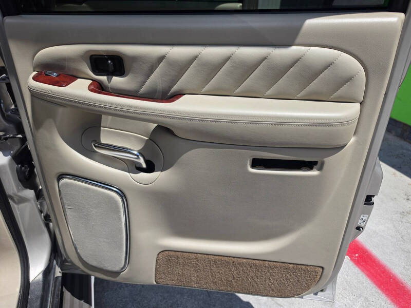 2004 Cadillac Escalade ESV