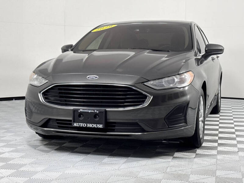 2020 Ford Fusion S photo 11