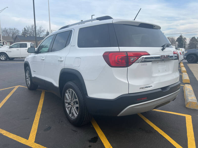 2017 GMC Acadia SLE-2