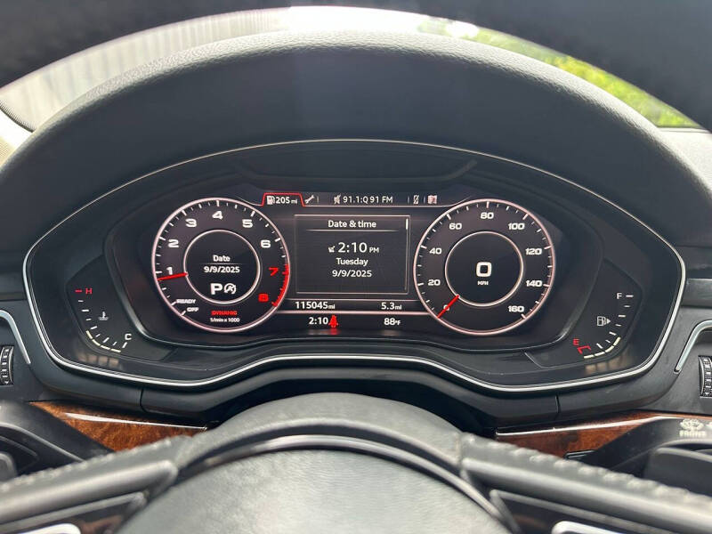 2017 Audi A4 2.0T quattro Premium Plus