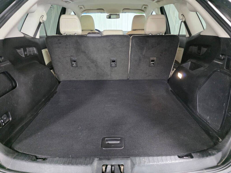 2023 Ford Edge Titanium