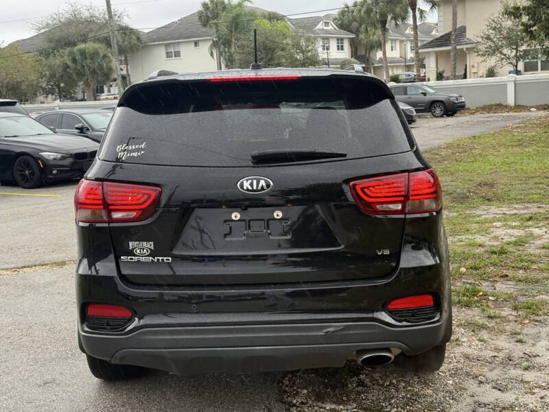 2020 Kia Sorento LX V6
