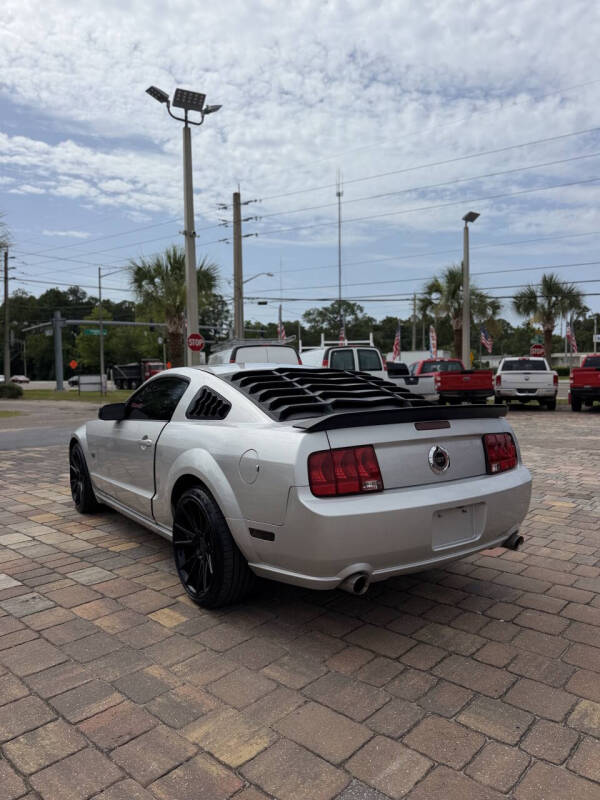2006 Ford Mustang GT Deluxe
