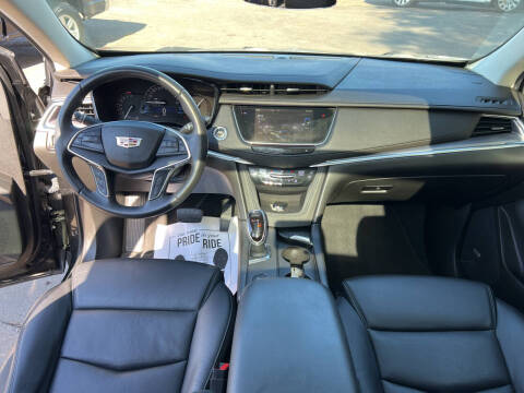 2018 Cadillac XT5 Premium Luxury