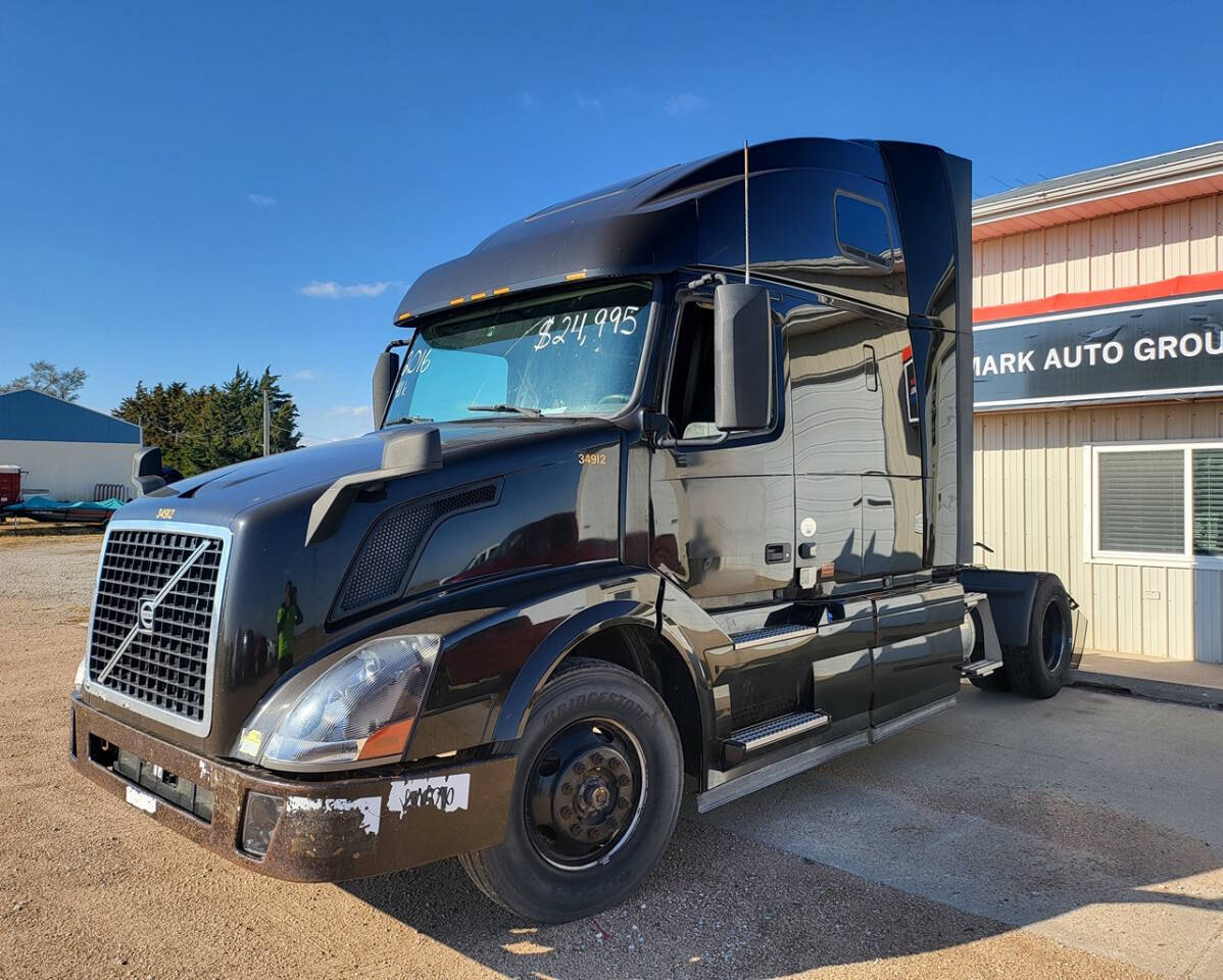 2016 Volvo VNL for sale at LANDMARK AUTO GROUP LLC in Weston, NE