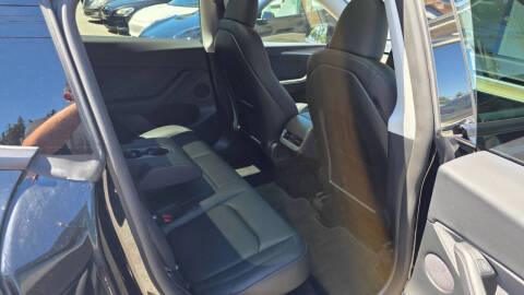 2025 Tesla Model Y Long Range