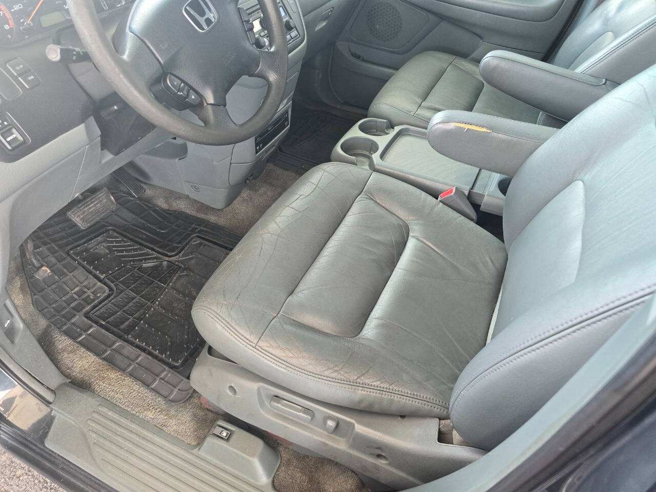 2003 Honda Odyssey for sale at QUEENSGATE AUTO SALES in York, PA