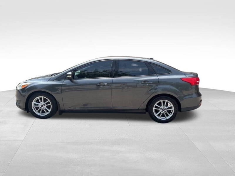 Used 2015 Ford Focus SE with VIN 1FADP3F28FL355616 for sale in Maysville, KY