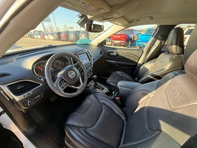 2022 Jeep Cherokee Latitude Lux