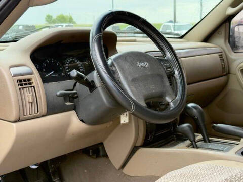 2004 Jeep Grand Cherokee Laredo