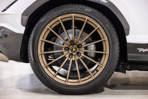 2023 Lamborghini Urus Performante