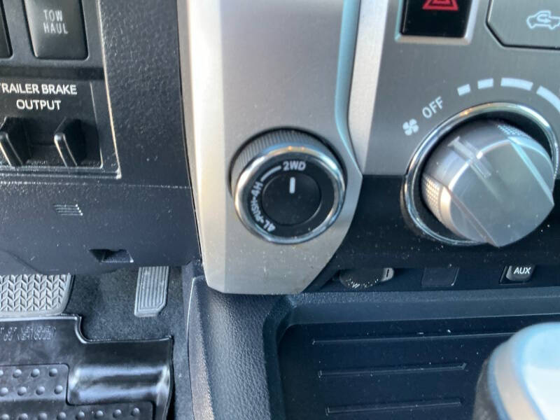 2017 Toyota Tundra SR5