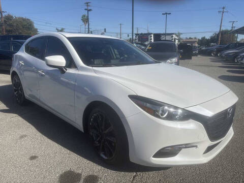 2017 Mazda MAZDA3 Touring 2.5